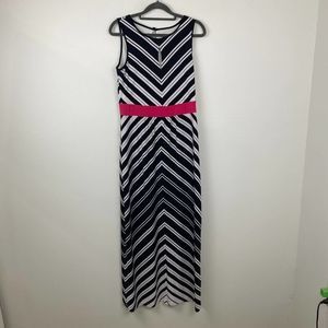 Glamour Long dress size 8 color black